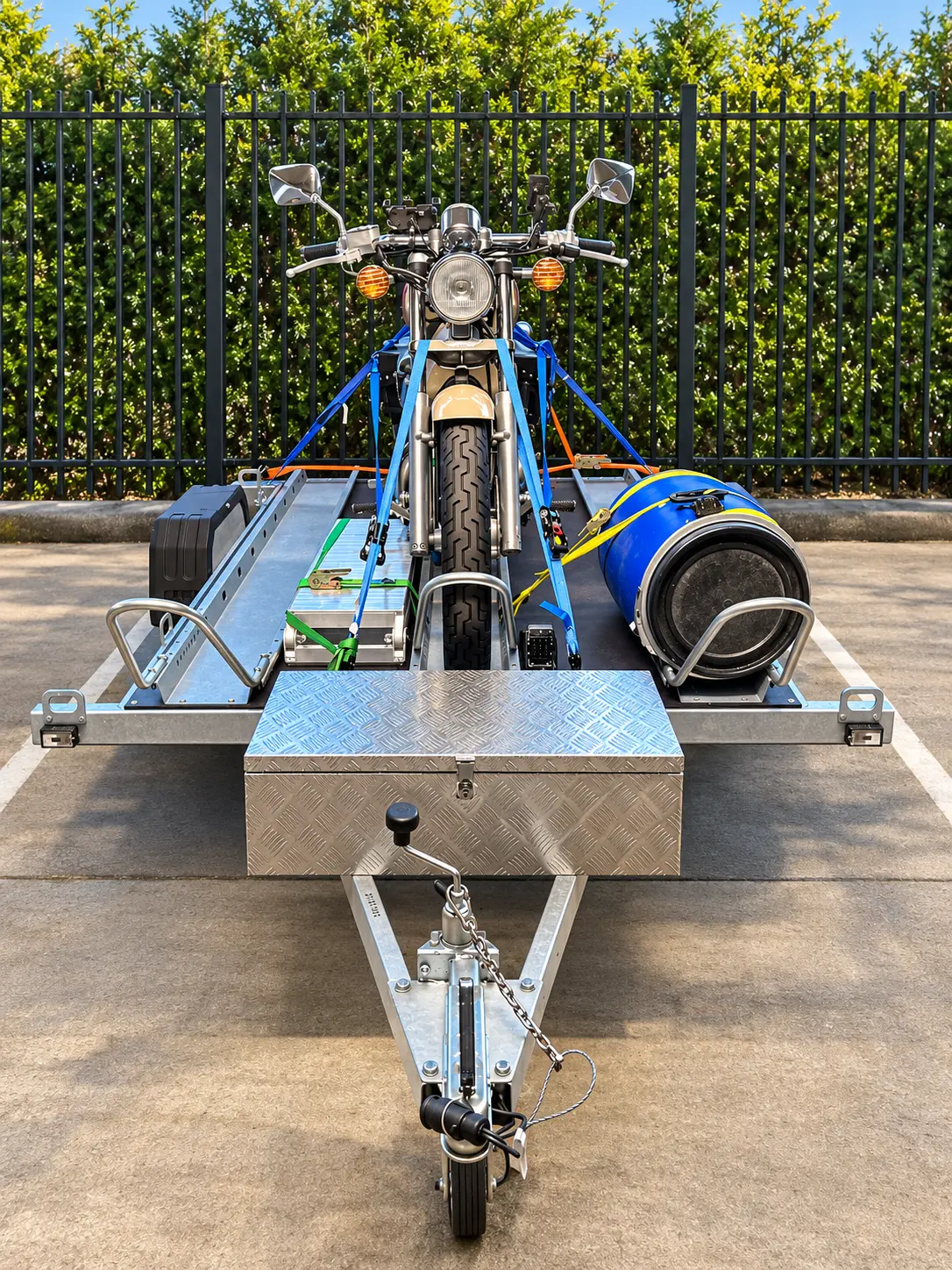 Martz motortrailer met vastgezette motor